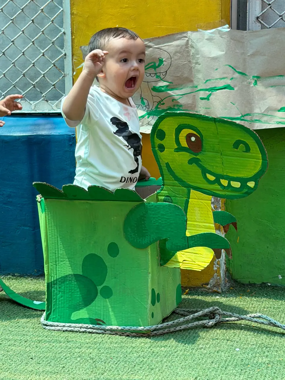 Dino creado con imaginación